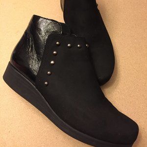 NOBEL black wedge ankle booties
